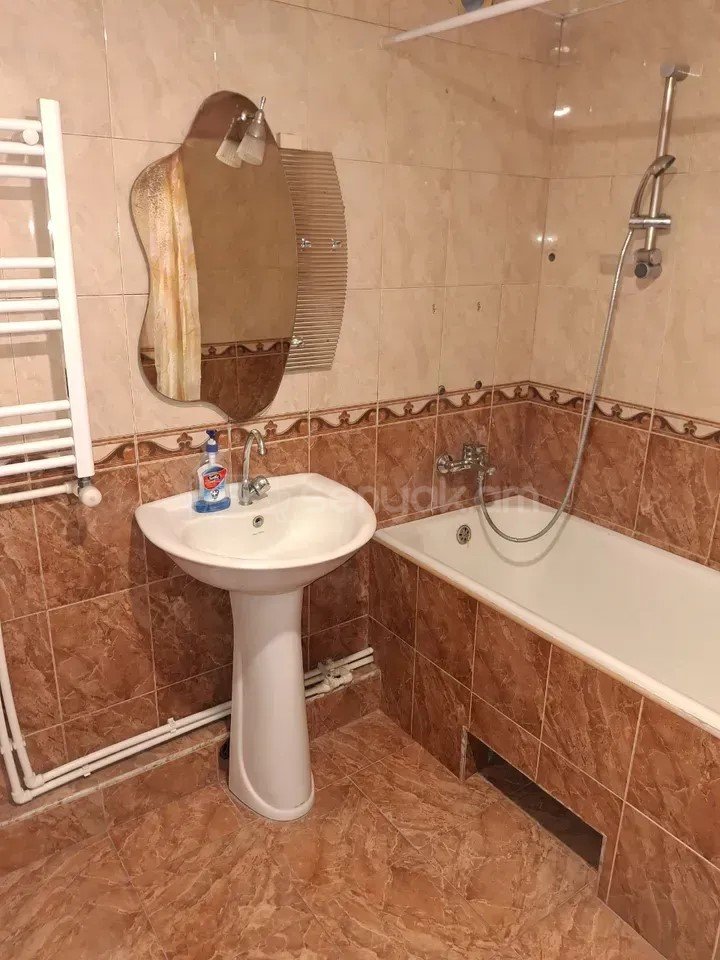 3 Սենյականոց Բնակարան Քարե Շենքում, 74քմ, 4/4 հարկ, Կոսմետիկ Վերանորոգված