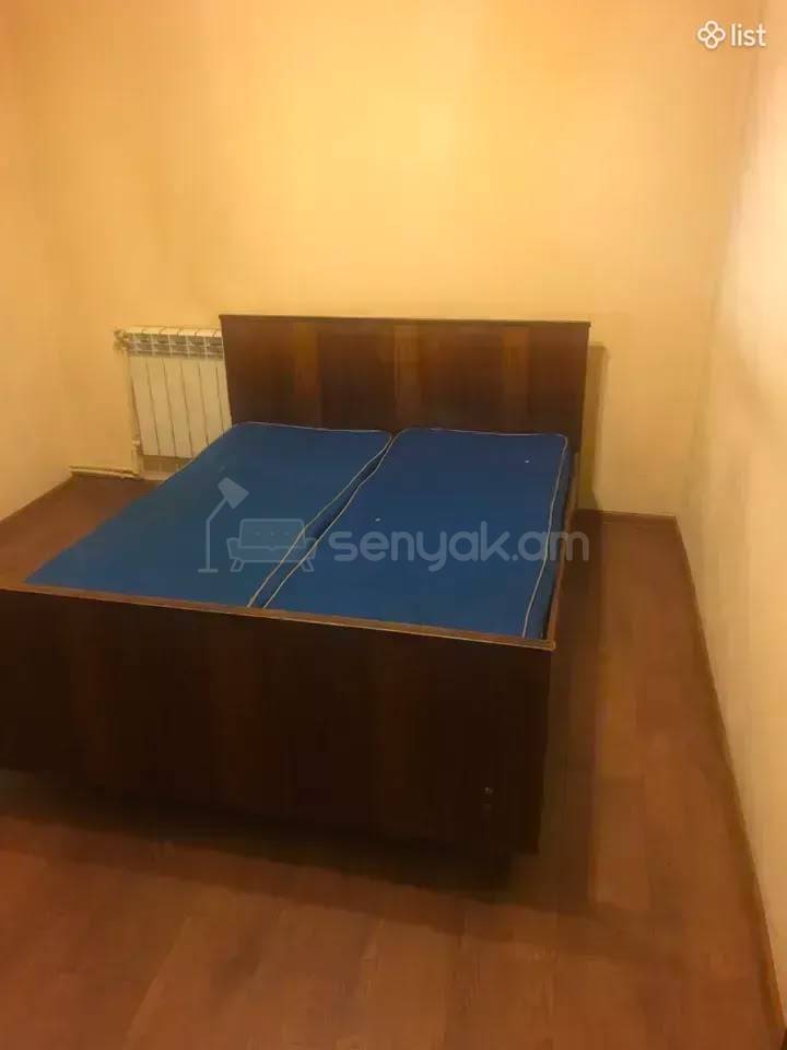 2 Սենյականոց Բնակարան Քարե Շենքում, 38քմ, 2/5 հարկ, Նորմալ Վիճակում, Կահավորված, Արևկող