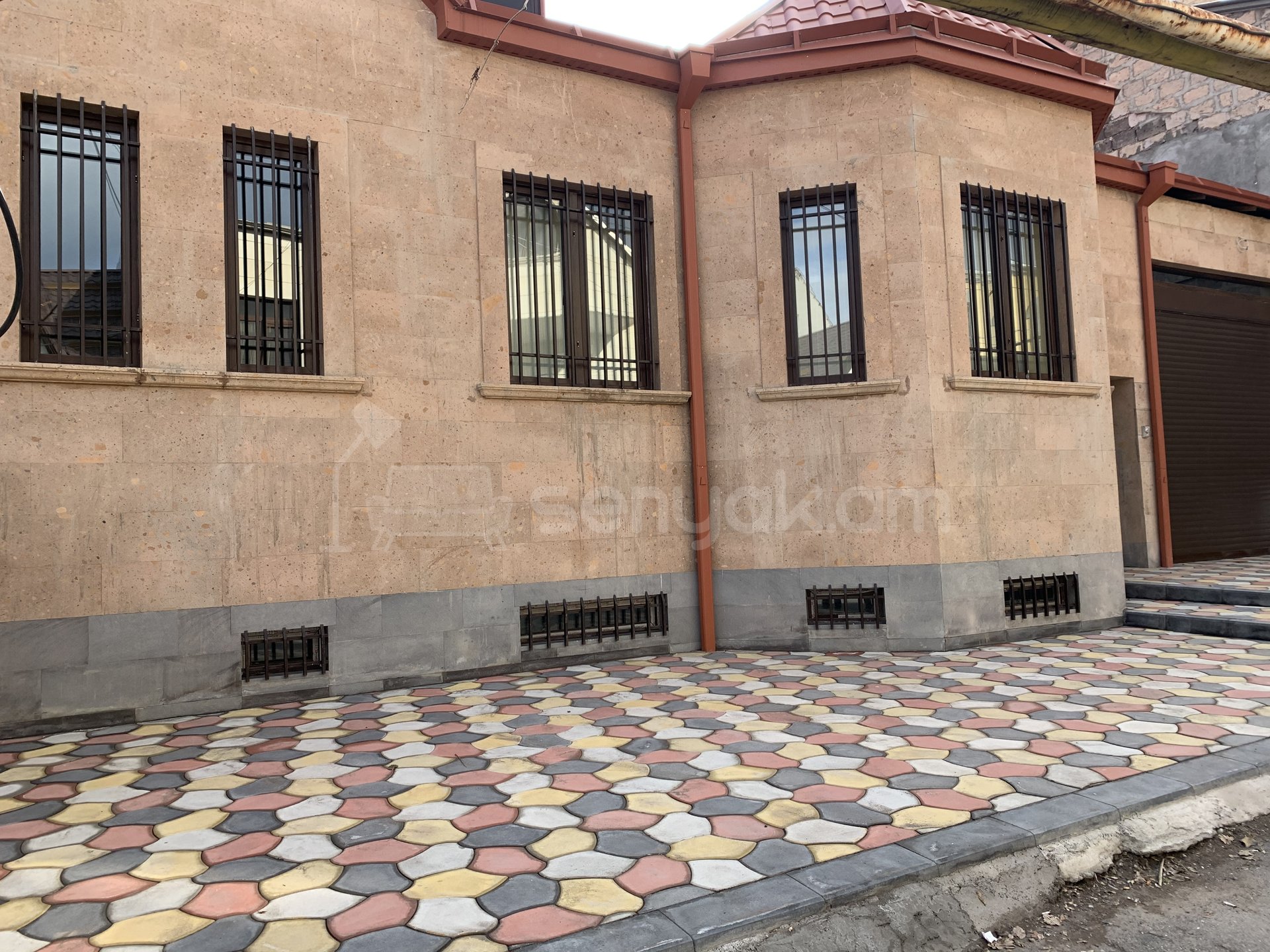 4 Սենյականոց Շքեղ Առանձնատուն, 150քմ, Լողավազանով