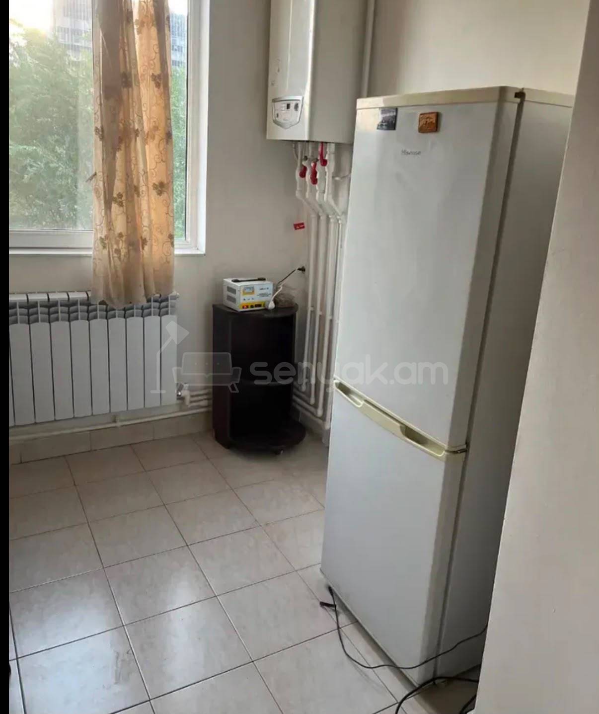 3 Սենյականոց Բնակարան Քարե Շենքում, 60քմ, 4/5 հարկ, Կապիտալ Վերանորոգված, Կահավորված