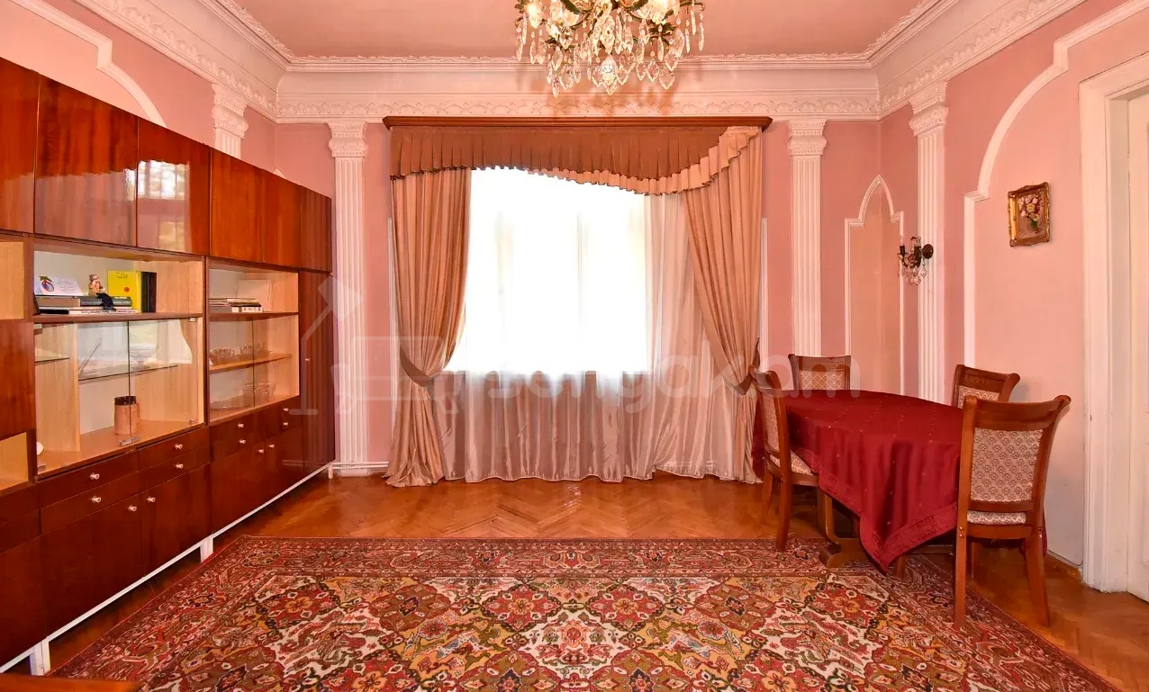 3 Սենյականոց Բնակարան Քարե Շենքում, 85քմ, 2/4 հարկ, Պետական Վիճակում