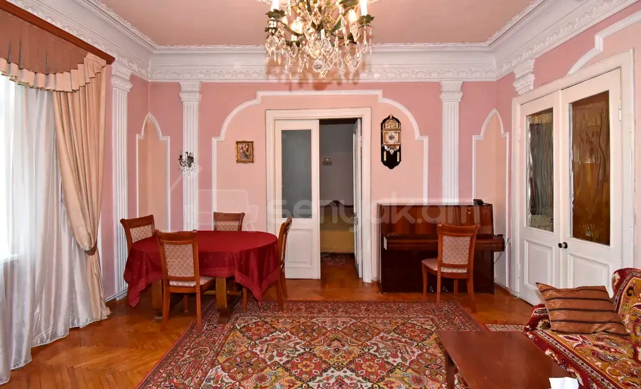 3 Սենյականոց Բնակարան Քարե Շենքում, 85քմ, 2/4 հարկ, Պետական Վիճակում