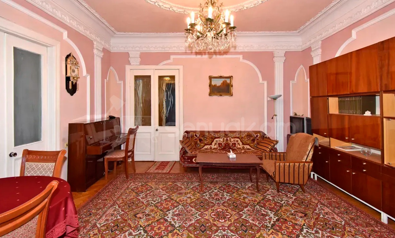 3 Սենյականոց Բնակարան Քարե Շենքում, 85քմ, 2/4 հարկ, Պետական Վիճակում