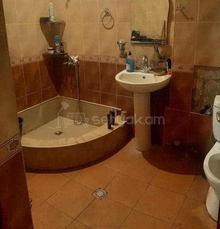 4 Սենյականոց Բնակարան, 90քմ, 9/9 հարկ, Կոսմետիկ Վերանորոգված