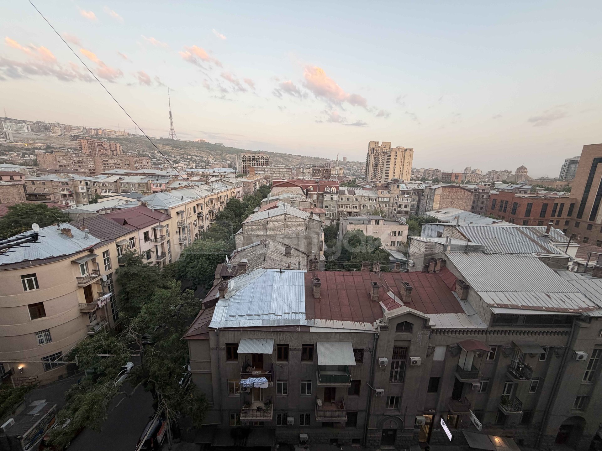 2 Սենյականոց Բնակարան, 70քմ, 9/10 հարկ, Կապիտալ Վերանորոգված, Կահավորված, Արևկող