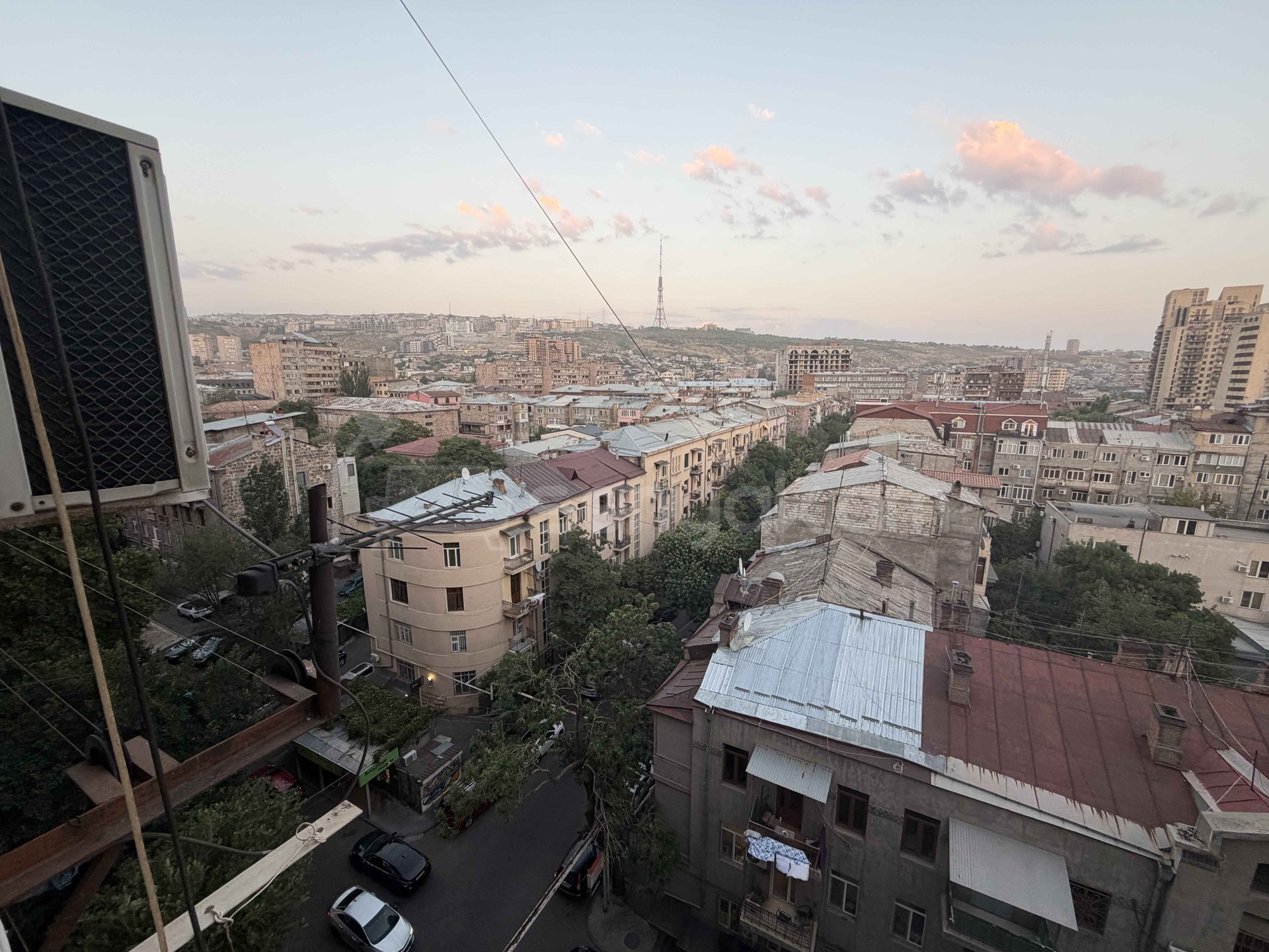 2 Սենյականոց Բնակարան, 70քմ, 9/10 հարկ, Կապիտալ Վերանորոգված, Կահավորված, Արևկող