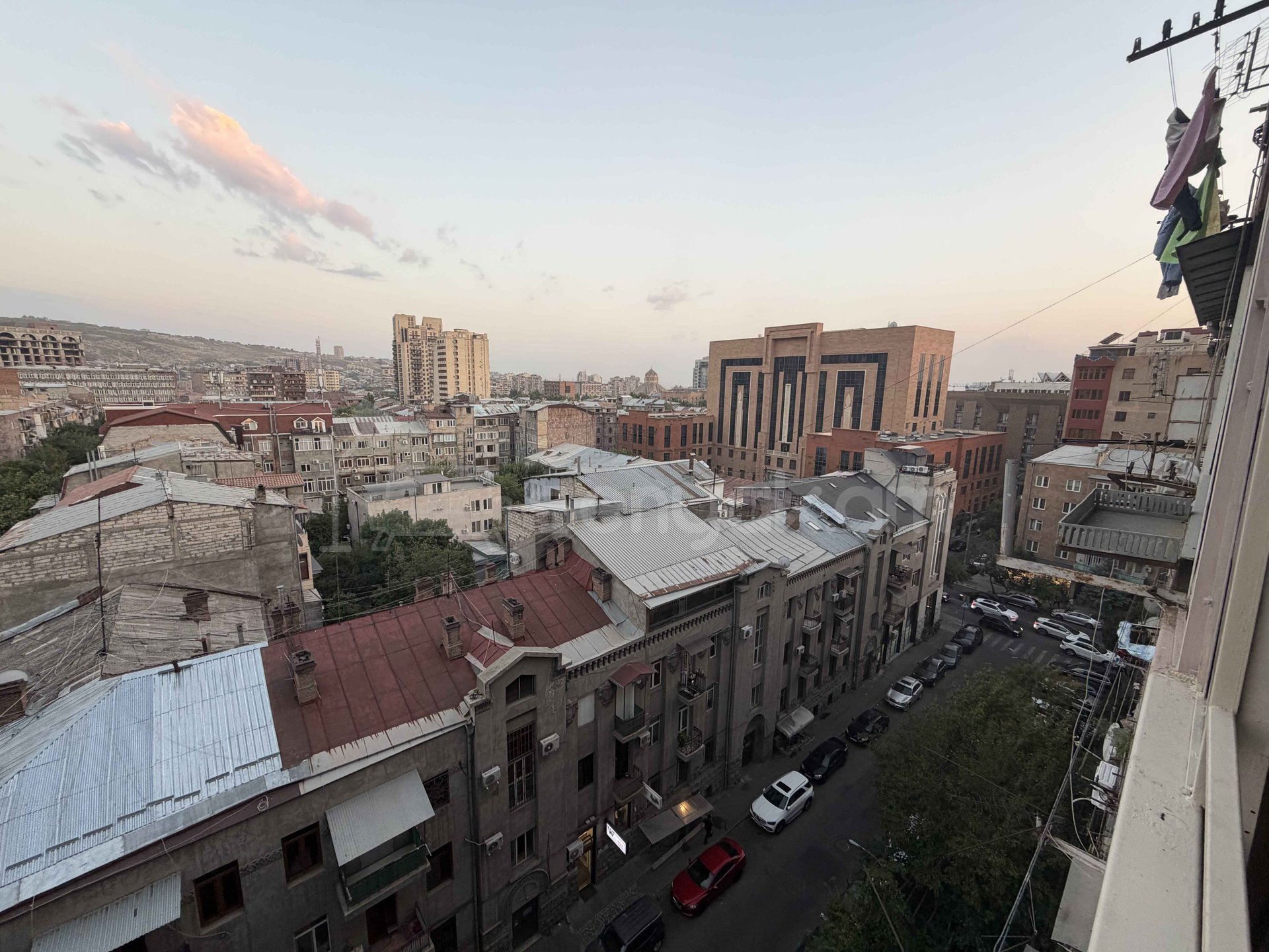 2 Սենյականոց Բնակարան, 70քմ, 9/10 հարկ, Կապիտալ Վերանորոգված, Կահավորված, Արևկող
