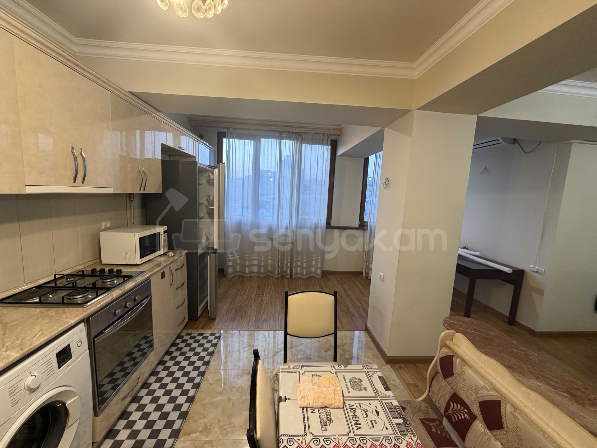 2 Սենյականոց Բնակարան, 70քմ, 9/10 հարկ, Կապիտալ Վերանորոգված, Կահավորված, Արևկող