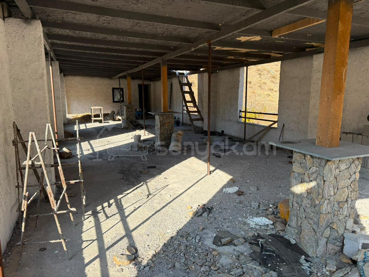 8 Սենյականոց Սեփական Տուն, 700քմ, Կոսմետիկ Վերանորոգված