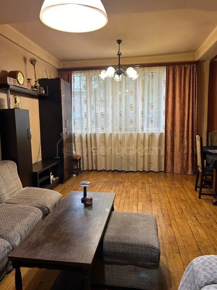 2 Սենյականոց Բնակարան Քարե Շենքում, 50քմ, 1/5 հարկ, Կապիտալ Վերանորոգված