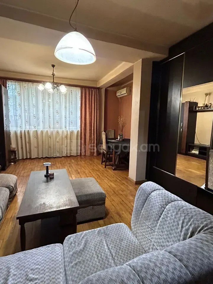 2 Սենյականոց Բնակարան Քարե Շենքում, 50քմ, 1/5 հարկ, Կապիտալ Վերանորոգված