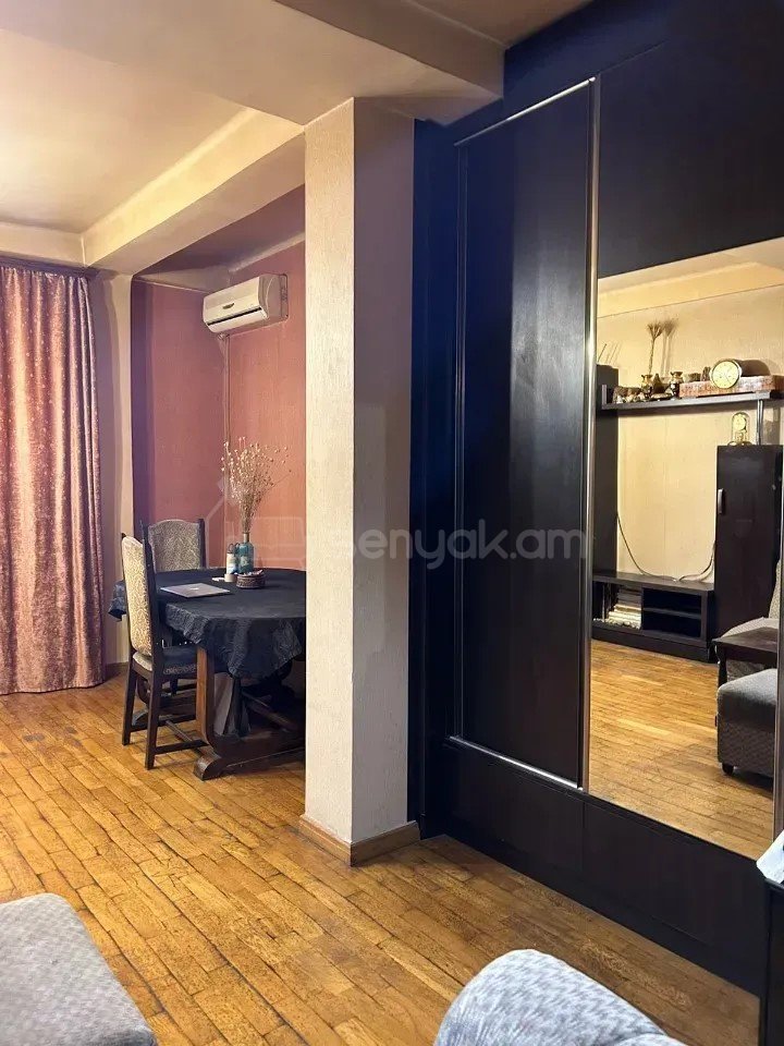 2 Սենյականոց Բնակարան Քարե Շենքում, 50քմ, 1/5 հարկ, Կապիտալ Վերանորոգված