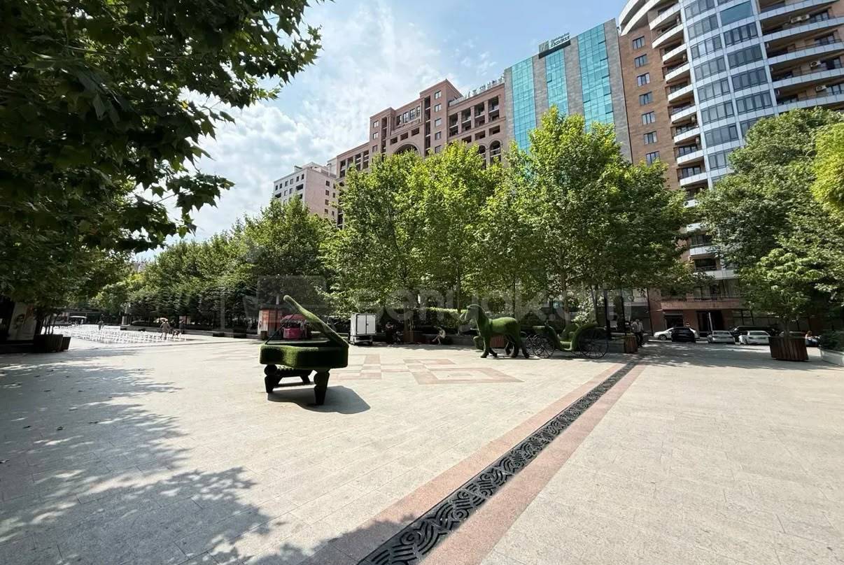 2 Սենյականոց Բնակարան Նորակառույցում, 43քմ, 8/18 հարկ, Կապիտալ Վերանորոգված, Կահավորված