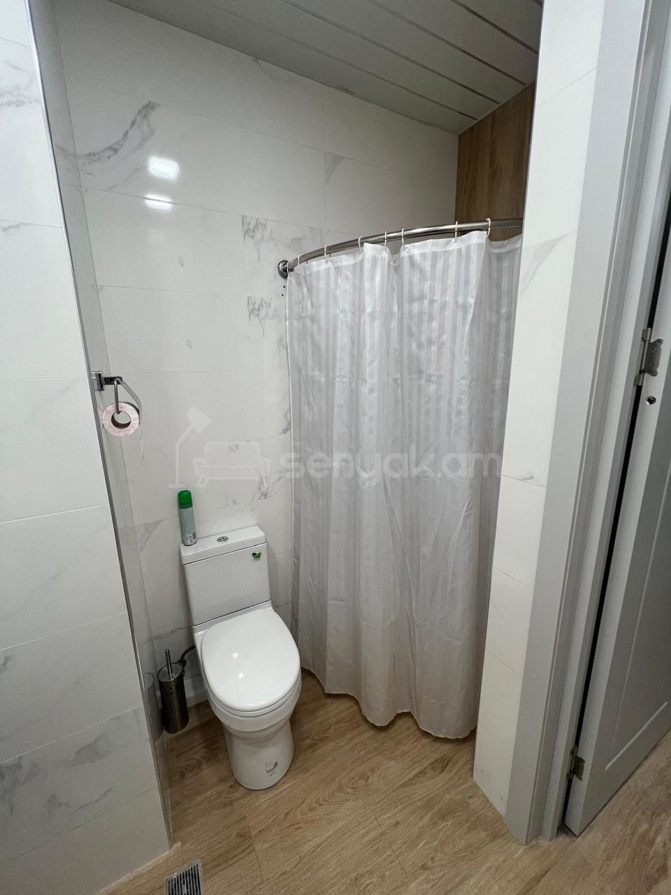 2 Սենյականոց Բնակարան Նորակառույցում, 43քմ, 8/18 հարկ, Կապիտալ Վերանորոգված, Կահավորված