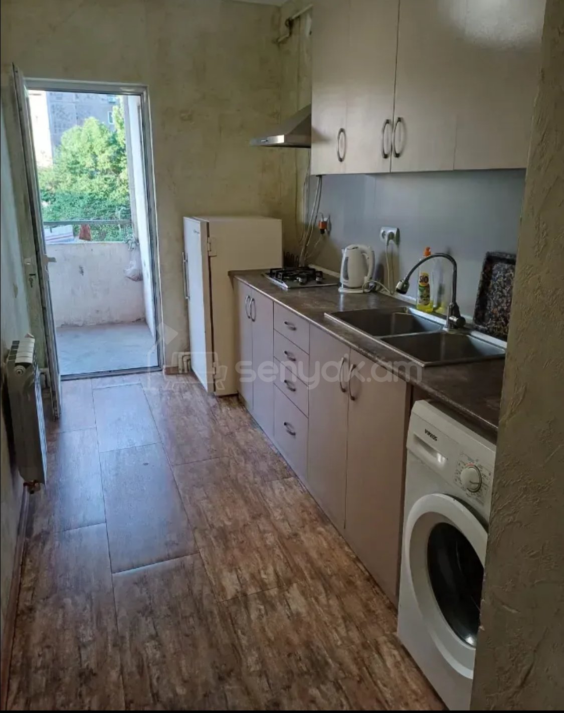 3 Սենյականոց Բնակարան, 87քմ, 3/9 հարկ, Նորմալ Վիճակում, Կահավորված