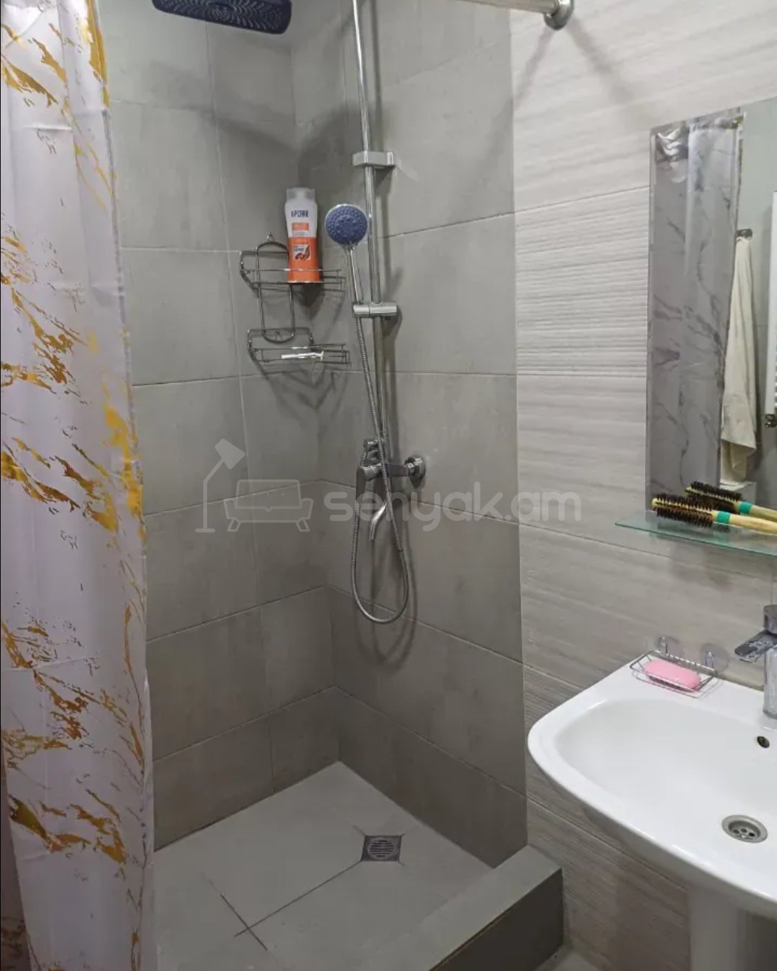 3 Սենյականոց Բնակարան, 87քմ, 3/9 հարկ, Նորմալ Վիճակում, Կահավորված