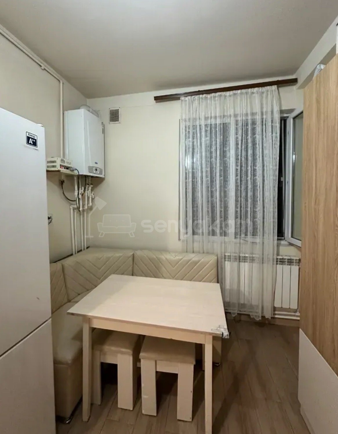 2 Սենյականոց Բնակարան Քարե Շենքում, 54քմ, 2/5 հարկ, Դիզայներական Վերանորոգված, Կահավորված