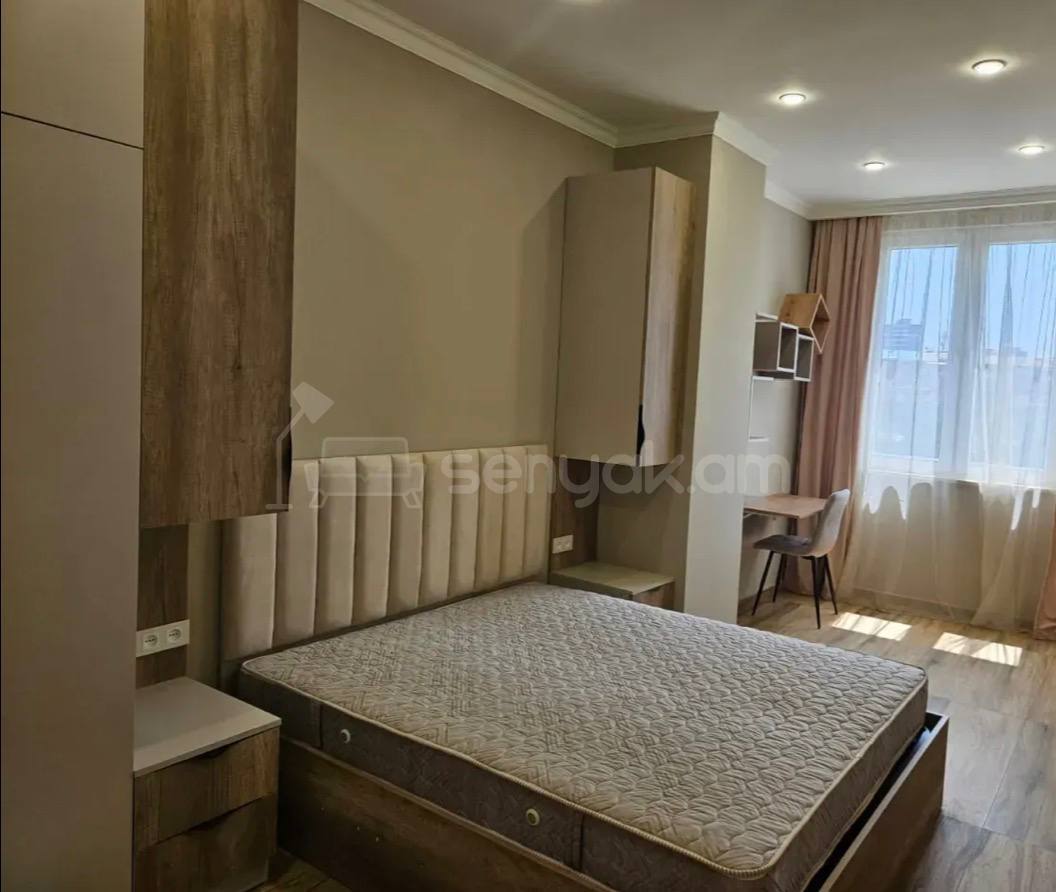 3 Սենյականոց Բնակարան Նորակառույցում, 84քմ, 5/14 հարկ, Կապիտալ Վերանորոգված, Կահավորված