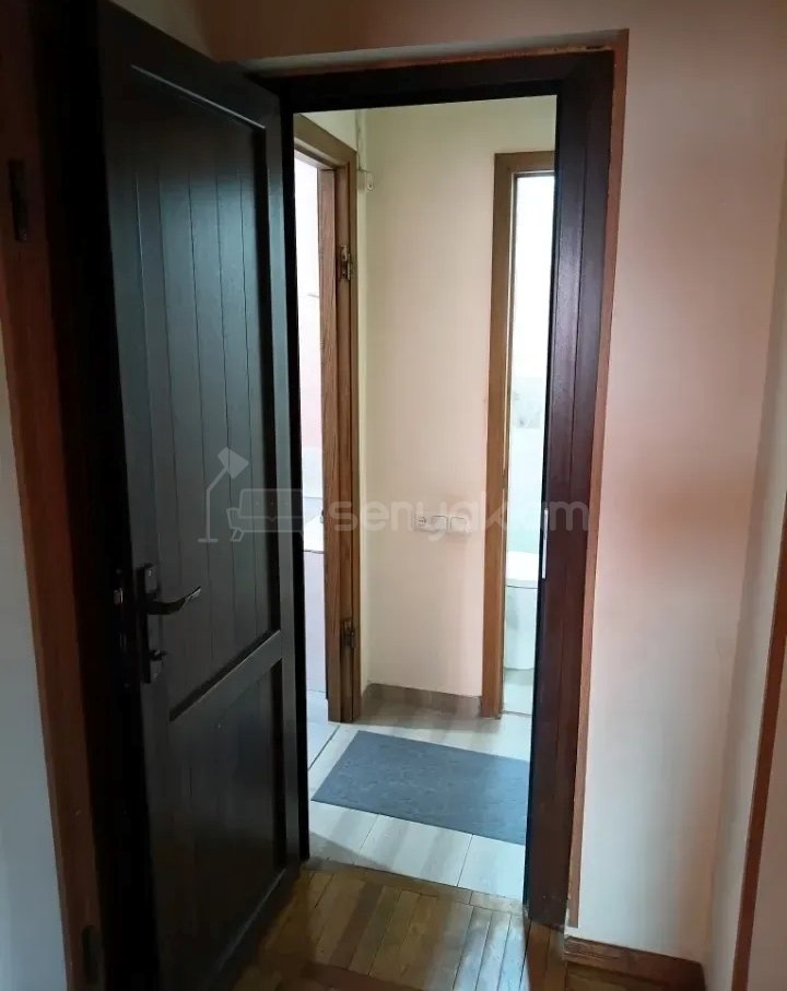 3 Սենյականոց Բնակարան, 80քմ, 9/9 հարկ, Նորմալ Վիճակում