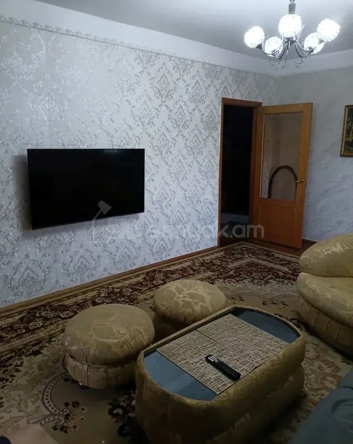 3 Սենյականոց Բնակարան, 80քմ, 9/9 հարկ, Նորմալ Վիճակում