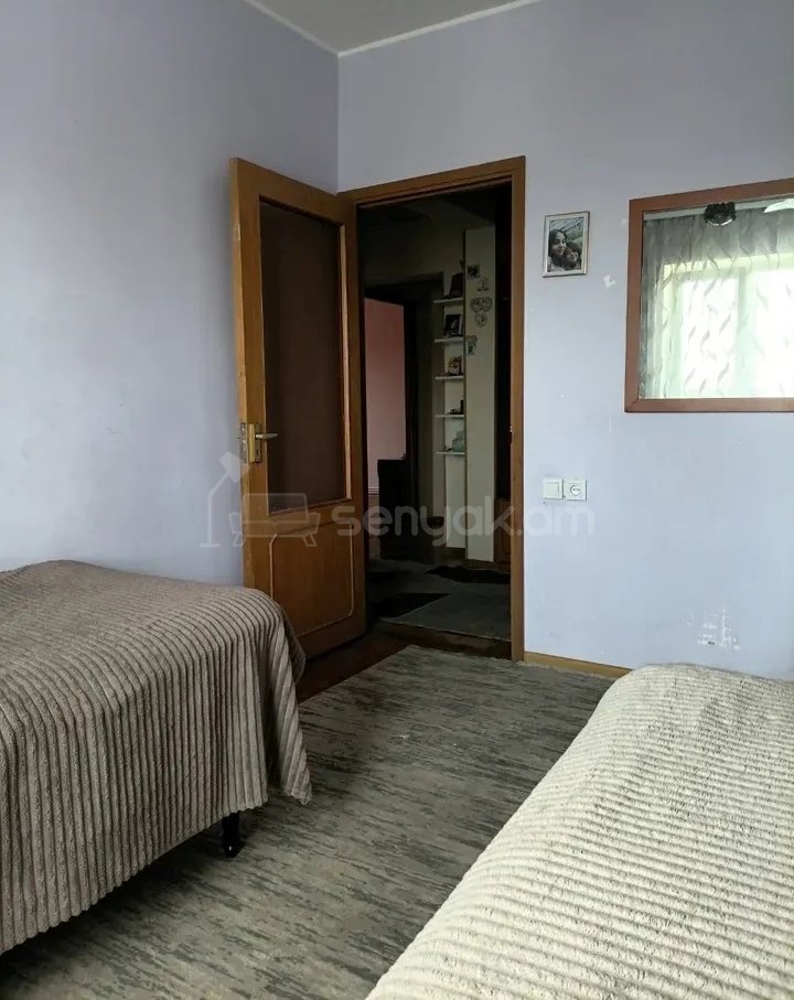 3 Սենյականոց Բնակարան, 80քմ, 9/9 հարկ, Նորմալ Վիճակում