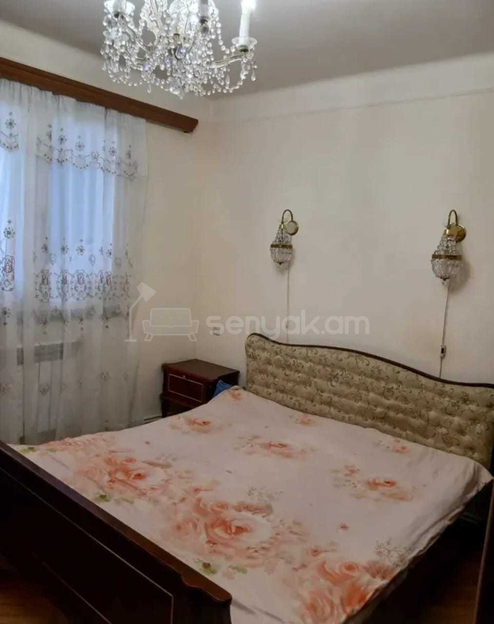 2 Սենյականոց Բնակարան Քարե Շենքում, 72քմ, 3/5 հարկ, Կոսմետիկ Վերանորոգված