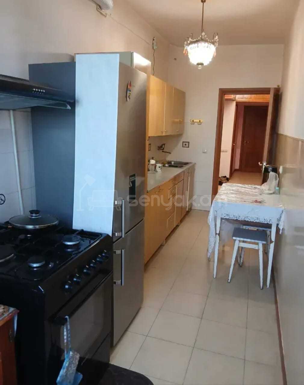 2 Սենյականոց Բնակարան Քարե Շենքում, 72քմ, 3/5 հարկ, Կոսմետիկ Վերանորոգված
