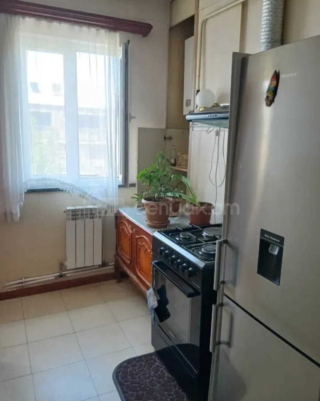 2 Սենյականոց Բնակարան Քարե Շենքում, 72քմ, 3/5 հարկ, Կոսմետիկ Վերանորոգված