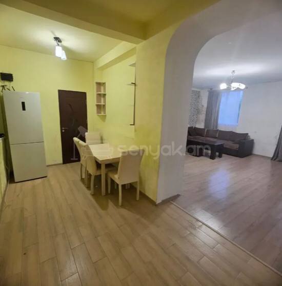 3 Սենյականոց Բնակարան Քարե Շենքում, 91քմ, 2/4 հարկ, Կոսմետիկ Վերանորոգված