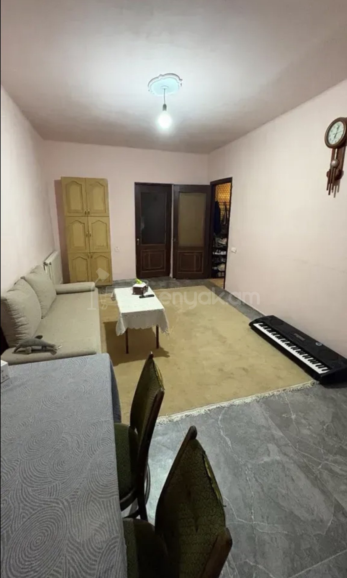 3 Սենյականոց Բնակարան Քարե Շենքում, 54քմ, 1/4 հարկ, Կապիտալ Վերանորոգված