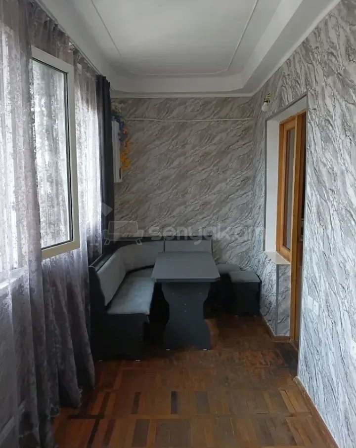 3 Սենյականոց Բնակարան, 80քմ, 9/9 հարկ, Նորմալ Վիճակում