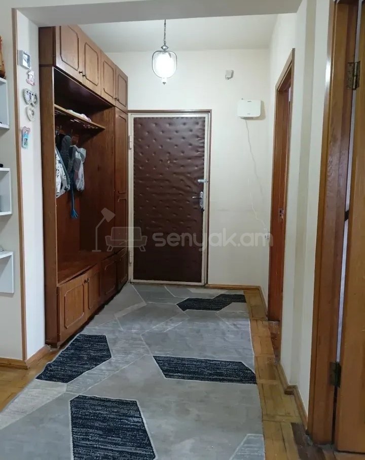 3 Սենյականոց Բնակարան, 80քմ, 9/9 հարկ, Նորմալ Վիճակում
