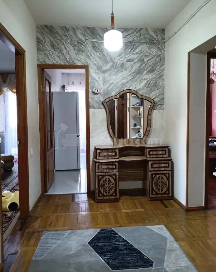 3 Սենյականոց Բնակարան, 80քմ, 9/9 հարկ, Նորմալ Վիճակում