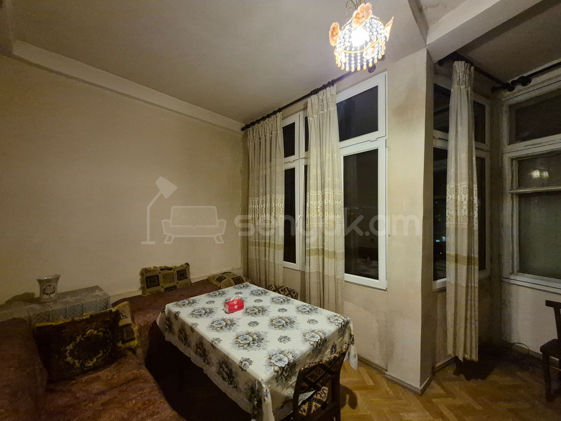 3 Սենյականոց Բնակարան Քարե Շենքում, 114քմ, 5/5 հարկ, Կոսմետիկ Վերանորոգված
