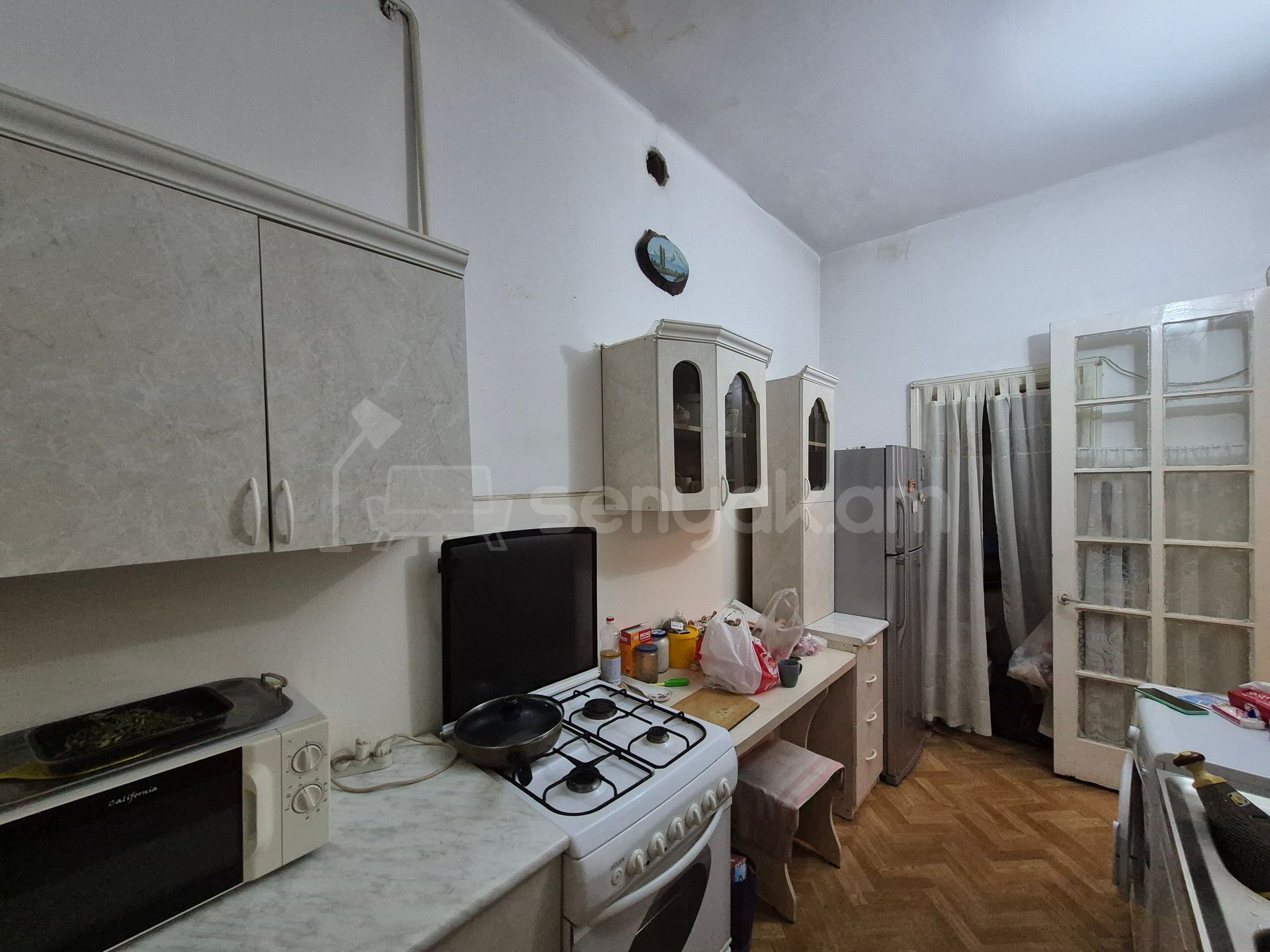 3 Սենյականոց Բնակարան Քարե Շենքում, 114քմ, 5/5 հարկ, Կոսմետիկ Վերանորոգված