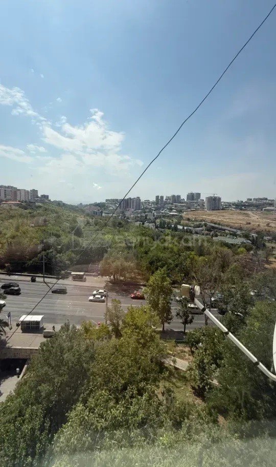 3 Սենյականոց Բնակարան, 63քմ, 8/12 հարկ, Նորմալ Վիճակում