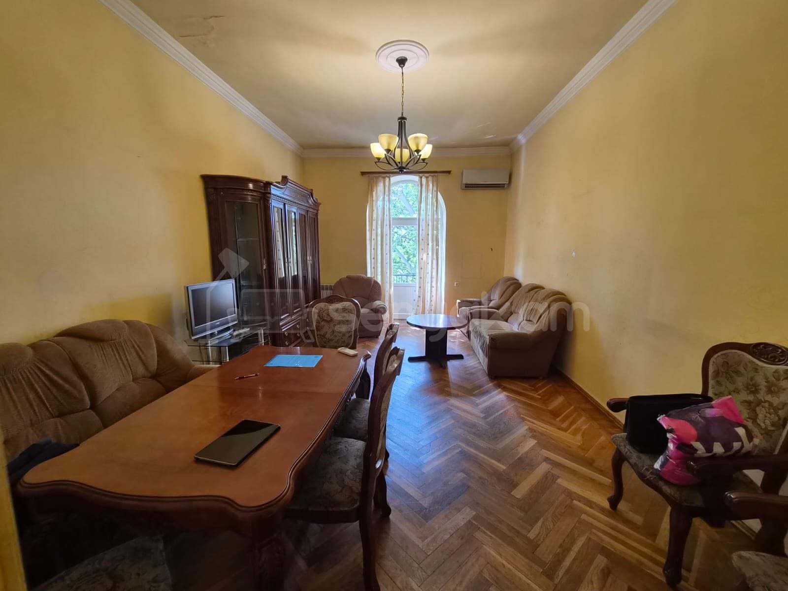 2 Սենյականոց Բնակարան Քարե Շենքում, 70քմ, 4/4 հարկ, Նորմալ Վիճակում, Կահավորված