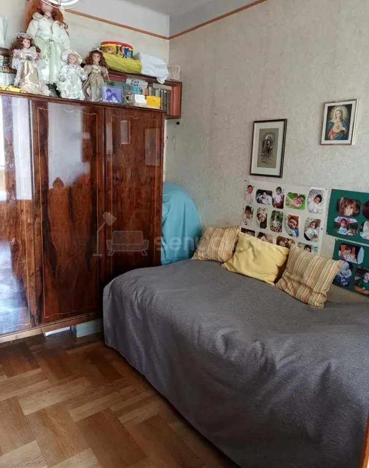 3 Սենյականոց Բնակարան Քարե Շենքում, 85քմ, 3/5 հարկ, Նորմալ Վիճակում