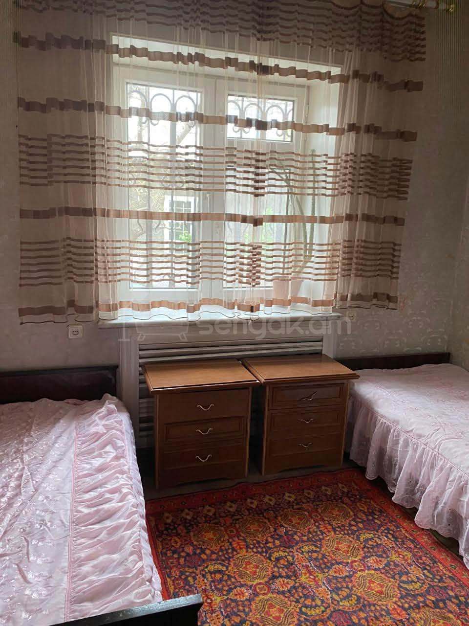 8 Սենյականոց Սեփական Տուն, 140քմ, Նորմալ Վիճակում, Ավտոտնակով