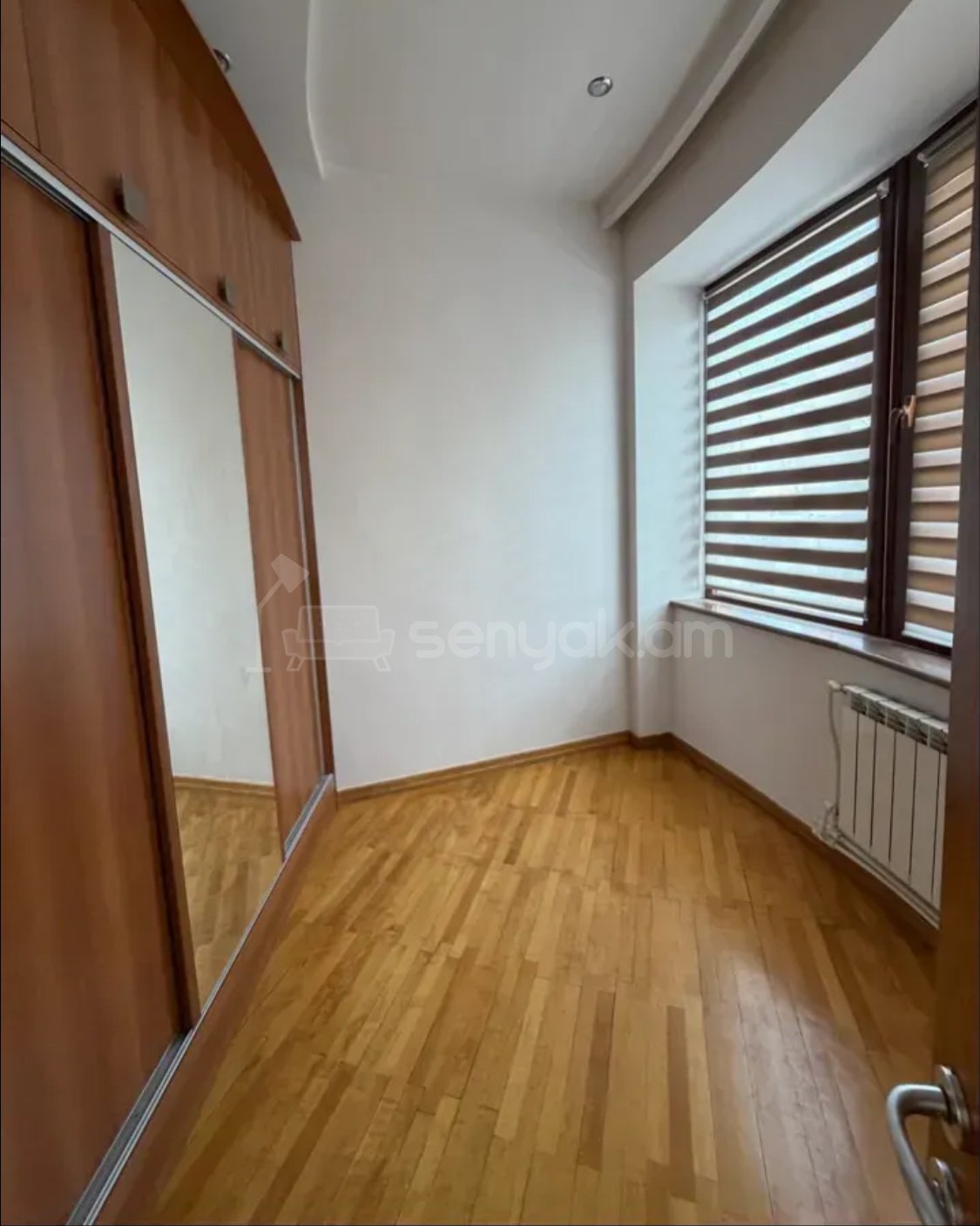 2 Սենյականոց Բնակարան Քարե Շենքում, 67քմ, 2/5 հարկ, Կապիտալ Վերանորոգված, Կահավորված