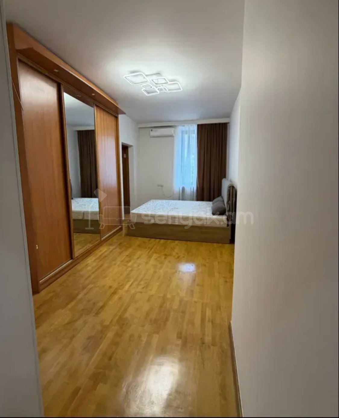 2 Սենյականոց Բնակարան Քարե Շենքում, 67քմ, 2/5 հարկ, Կապիտալ Վերանորոգված, Կահավորված