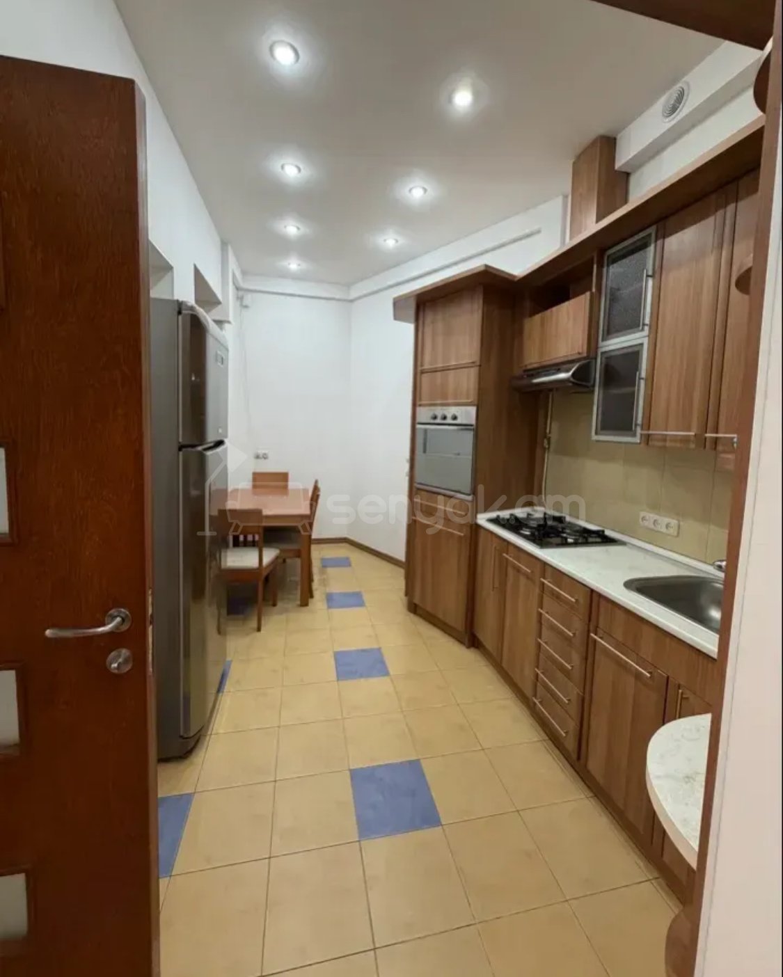 2 Սենյականոց Բնակարան Քարե Շենքում, 67քմ, 2/5 հարկ, Կապիտալ Վերանորոգված, Կահավորված