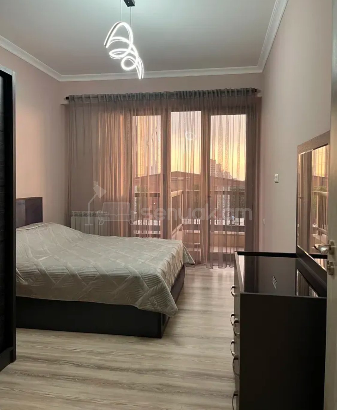 3 Սենյականոց Բնակարան Նորակառույցում, 89քմ, 5/14 հարկ, Կապիտալ Վերանորոգված, Կահավորված