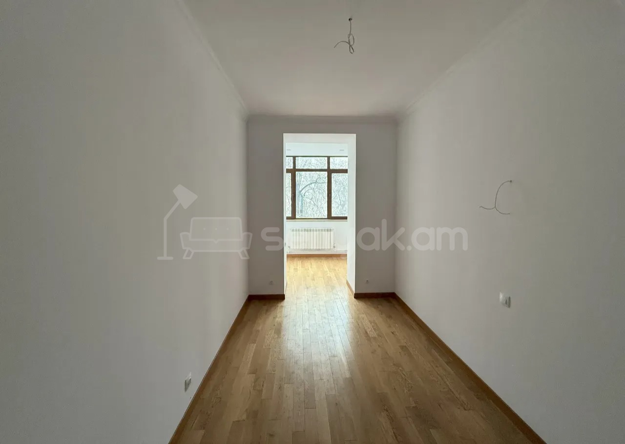 3 Սենյականոց Բնակարան Քարե Շենքում, 93քմ, 2/5 հարկ, Կապիտալ Վերանորոգված