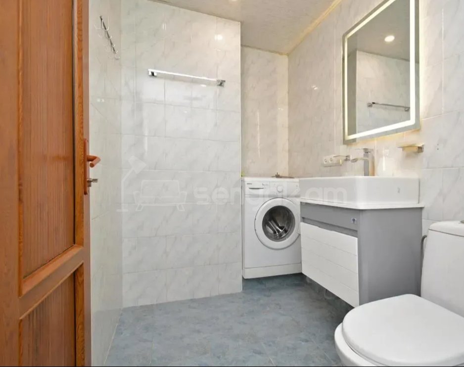 2 Սենյականոց Բնակարան, 42քմ, 5/10 հարկ, Կապիտալ Վերանորոգված, Կահավորված