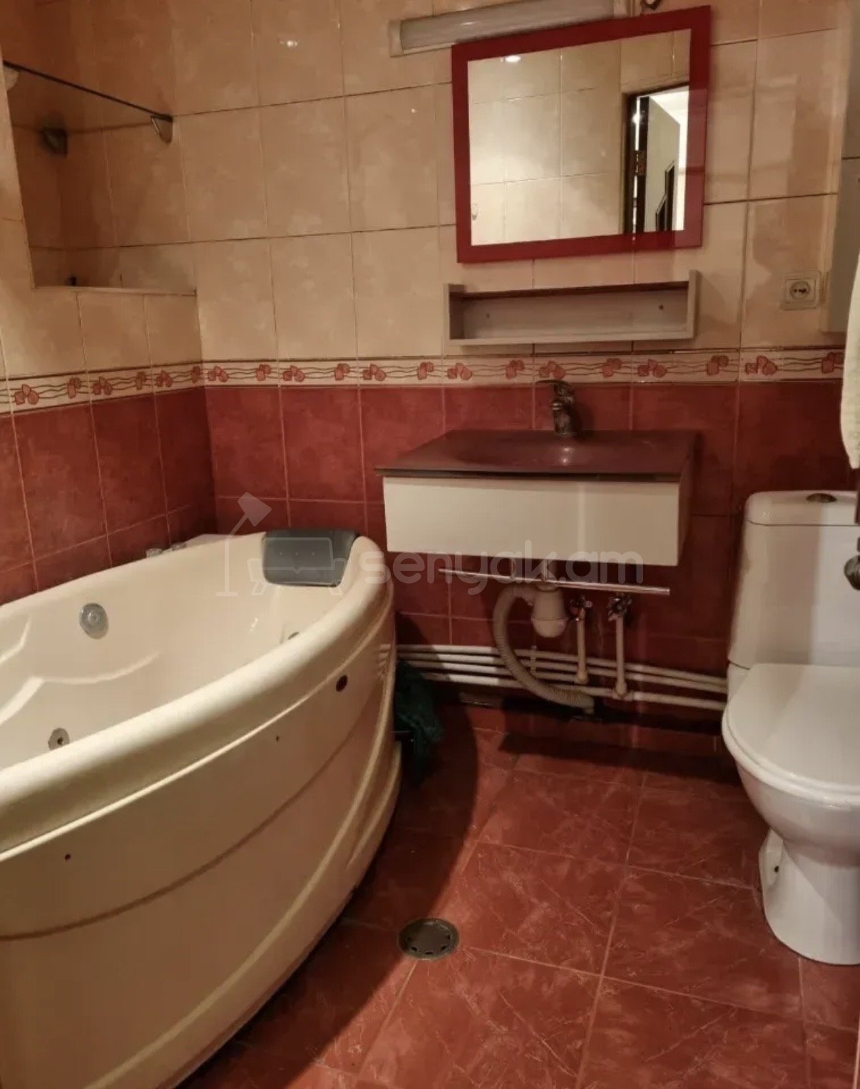 3 Սենյականոց Բնակարան, 45քմ, 3/9 հարկ, Նորմալ Վիճակում, Կահավորված