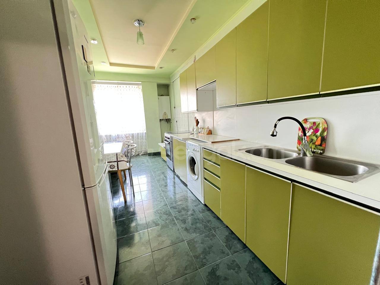 3 Սենյականոց Բնակարան, 82քմ, 8/9 հարկ, Նորմալ Վիճակում