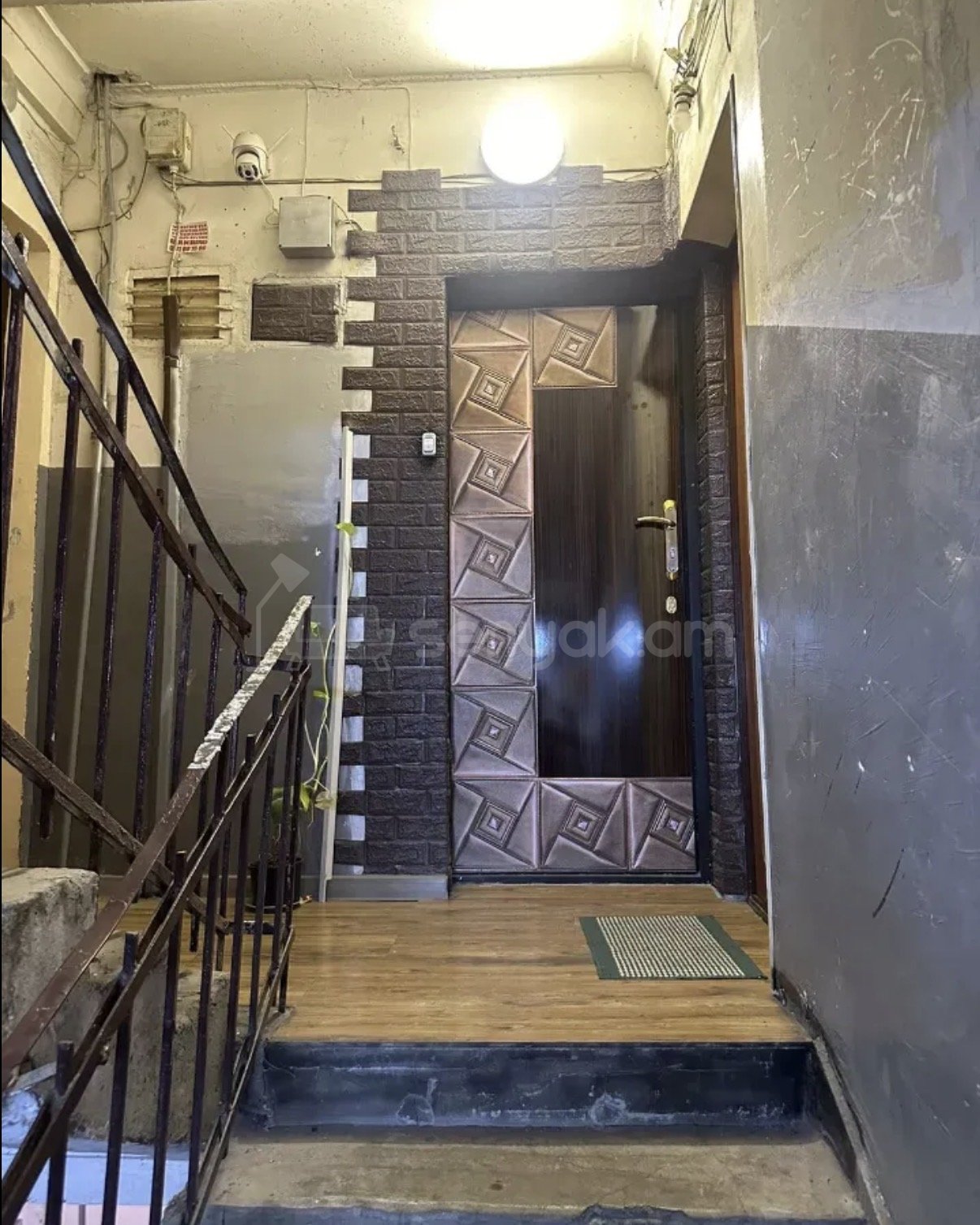 2 Սենյականոց Բնակարան Քարե Շենքում, 58քմ, 3/5 հարկ, Նորմալ Վիճակում, Կահավորված