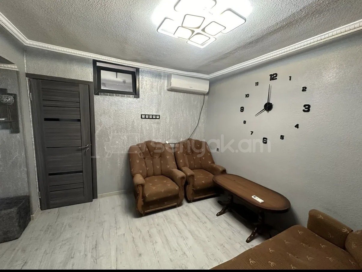 2 Սենյականոց Բնակարան Քարե Շենքում, 58քմ, 3/5 հարկ, Նորմալ Վիճակում, Կահավորված