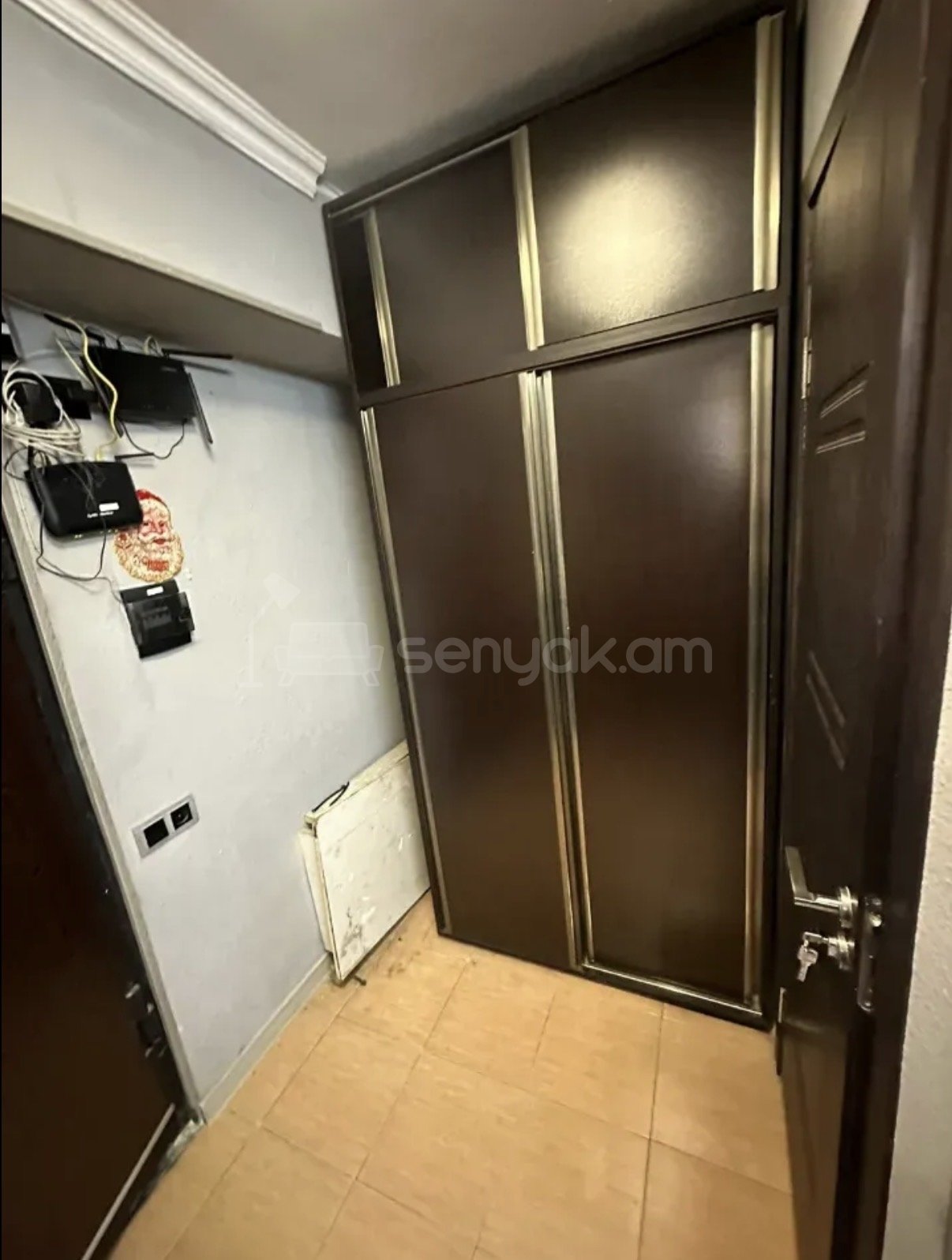 2 Սենյականոց Բնակարան Քարե Շենքում, 58քմ, 3/5 հարկ, Նորմալ Վիճակում, Կահավորված